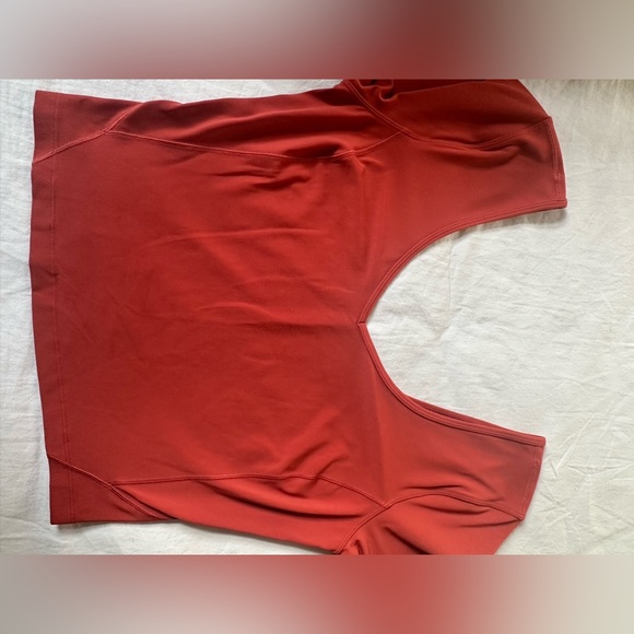 Lululemon long sleeve align top size 8 - Picture 3 of 3